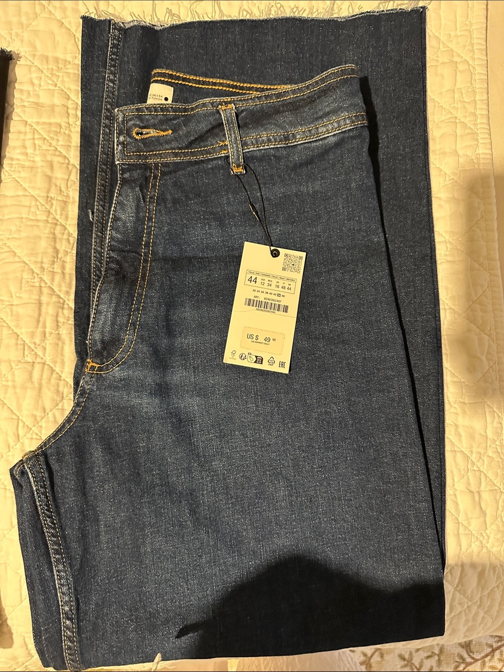 Zara Men’s Slim Straight Jeans in Dark Blue with Contrast Stitching